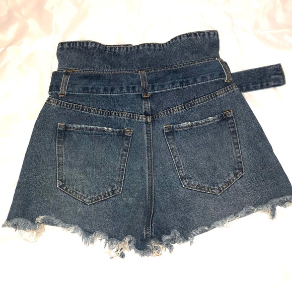 Forever21 HighWaist Jean Shorts sz 26 - Picture 2 of 9